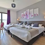Logis Perla Riviera & Restaurant 3* Villeneuve-Loubet