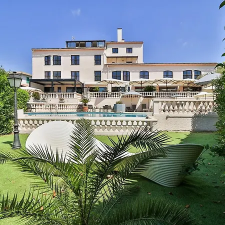 Logis Perla Riviera & Restaurant