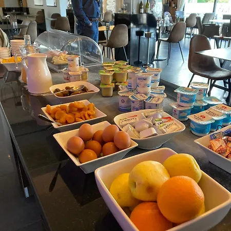 Otel & Restaurant Perla Riviera