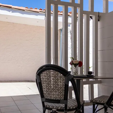 Logis Perla Riviera & Restaurant Villeneuve-Loubet