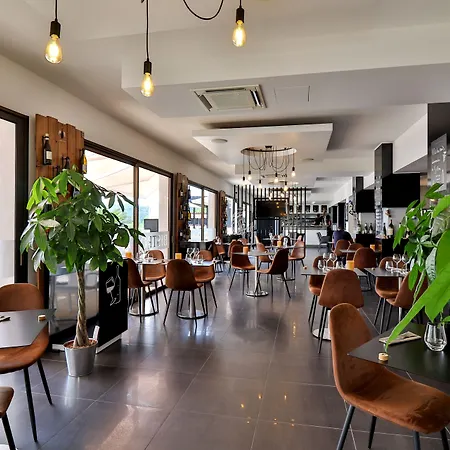 Hotel Logis Perla Riviera & Restaurant