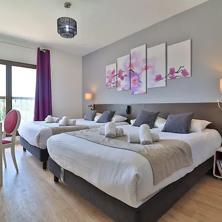 Logis Perla Riviera & Restaurant 3* Villeneuve-Loubet