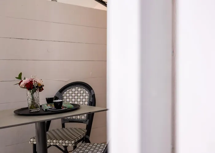 Hotel Logis Perla Riviera & Restaurant Villeneuve-Loubet