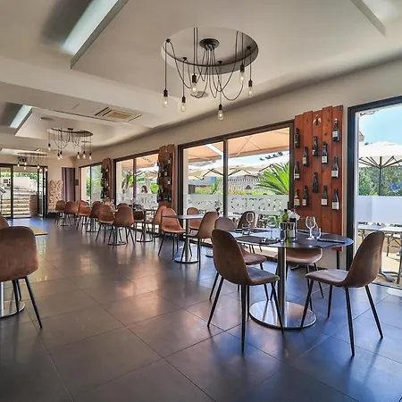 Logis Perla Riviera & Restaurant 3*