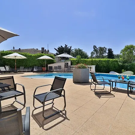 Hotel Logis Perla Riviera & Restaurant 3*