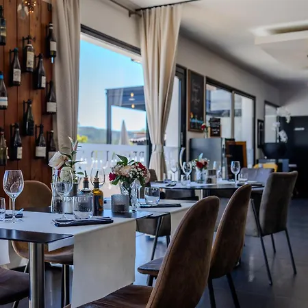 Отель & Restaurant Perla Riviera 3*