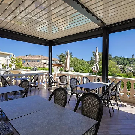 & Restaurant Perla Riviera Villeneuve-Loubet