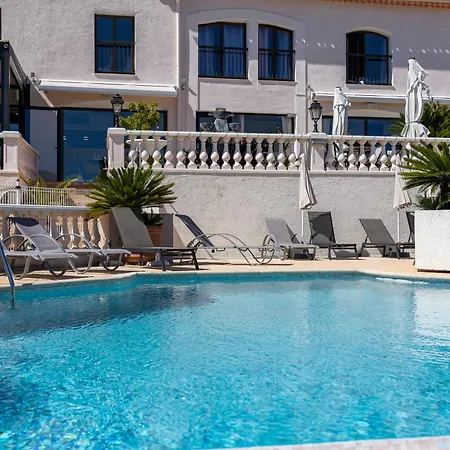 & Restaurant Perla Riviera