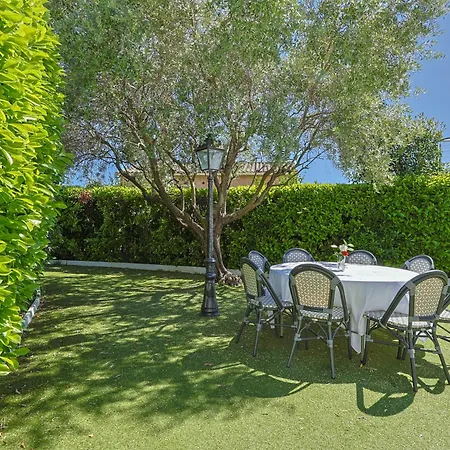 & Restaurant Perla Riviera Hotel Villeneuve-Loubet