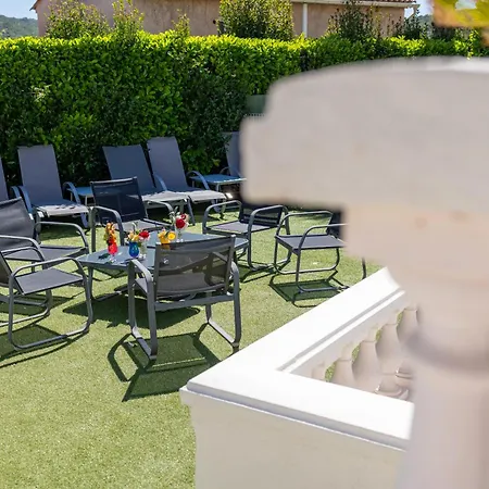 & Restaurant Perla Riviera 3*