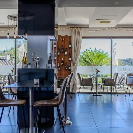 Hotel & Restaurant Perla Riviera Villeneuve-Loubet