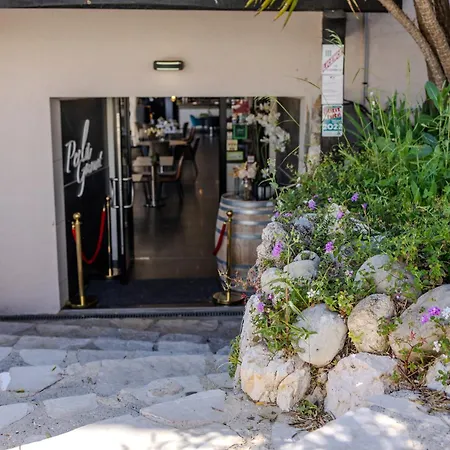 & Restaurant Perla Riviera