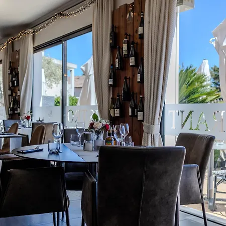 & Restaurant Perla Riviera Отель 3*