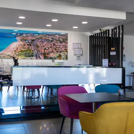 & Restaurant Perla Riviera Hotel Villeneuve-Loubet