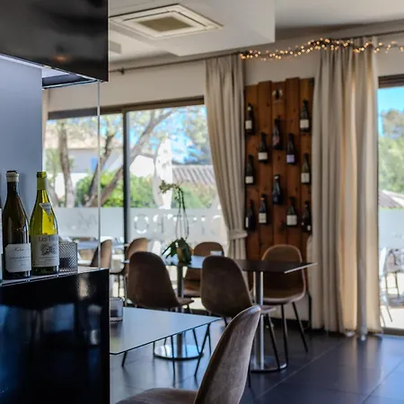 & Restaurant Perla Riviera Villeneuve-Loubet
