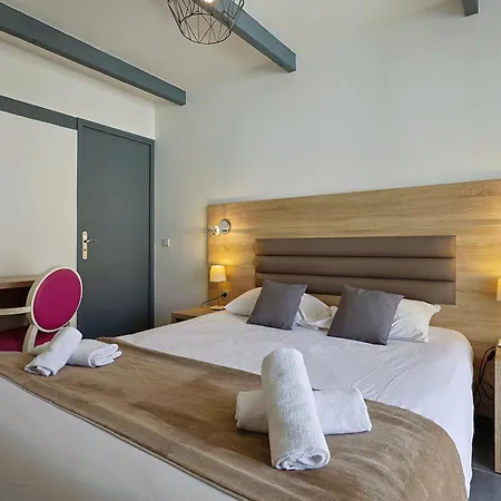 Logis Perla Riviera & Restaurant Hotel