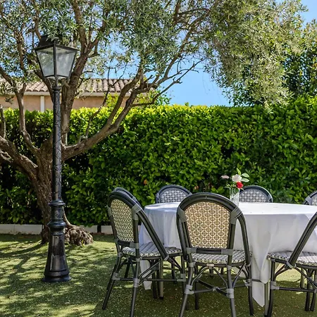 & Restaurant Perla Riviera