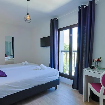 & Restaurant Perla Riviera 3*