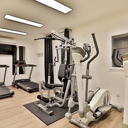 Logis Perla Riviera & Restaurant