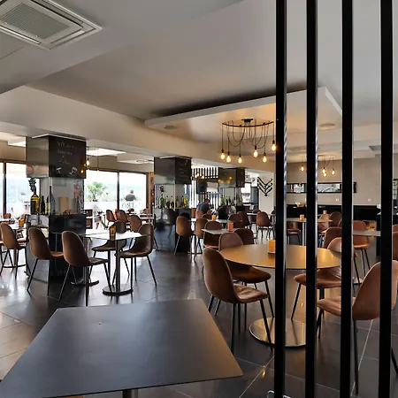 Hotel Logis Perla Riviera & Restaurant Villeneuve-Loubet