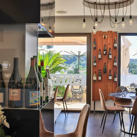 Hotel Logis Perla Riviera & Restaurant Villeneuve-Loubet